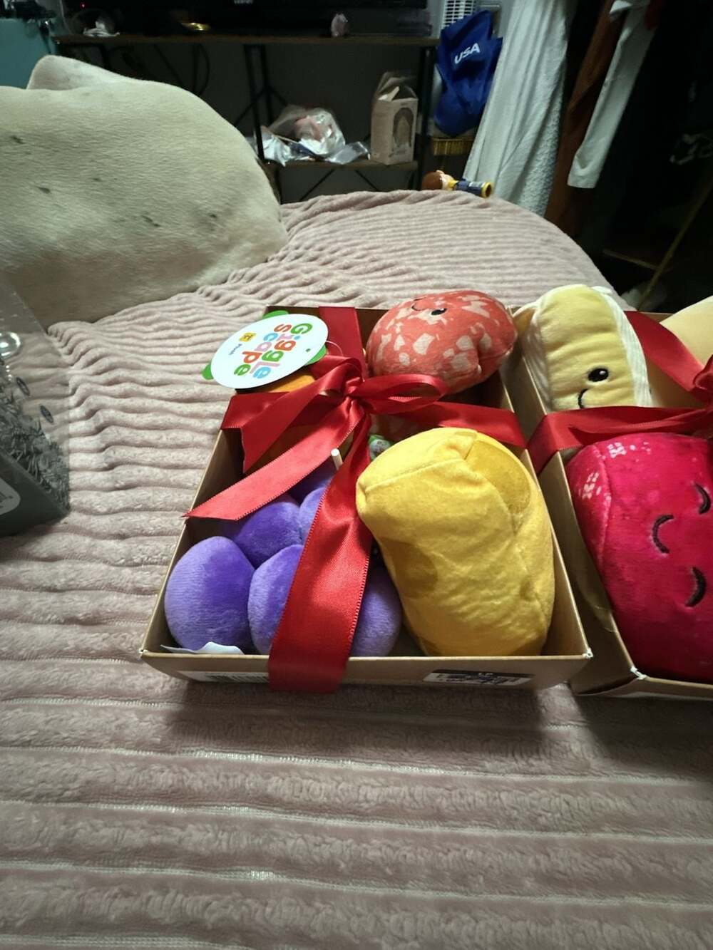 2 Gigglescape Board Food Plush Toy Box Set - Picture 2 of 4